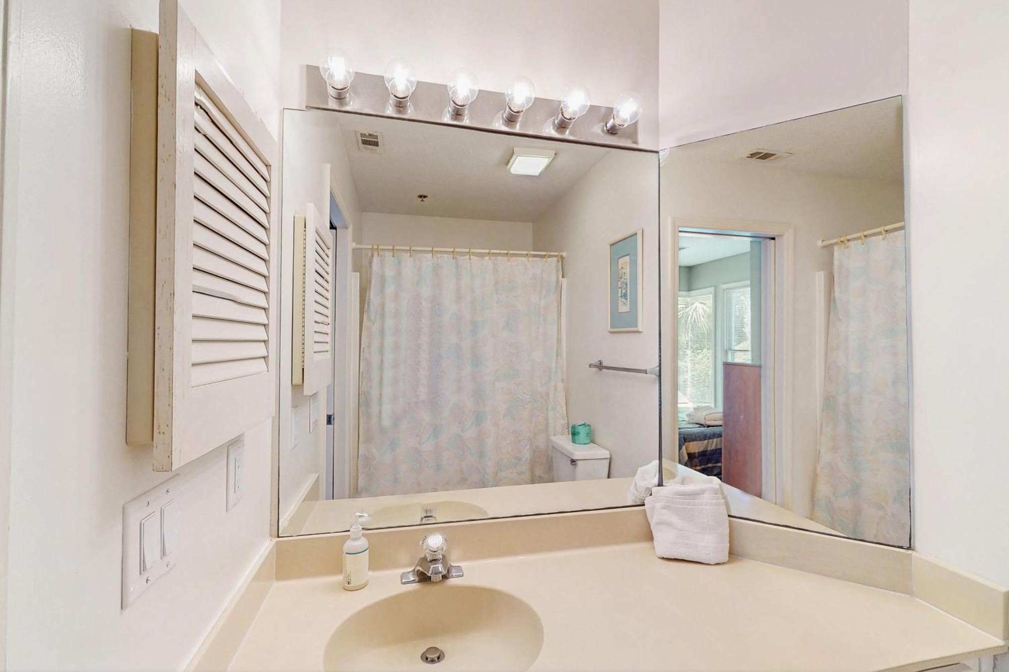 Ocean Breeze 96 Apartment Hilton Head Island Exterior photo